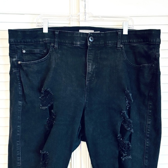 Torrid Bombshell Skinny Jeans Distressed Black Plus Size 24S - Picture 4 of 8